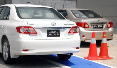 altis-rear.jpg