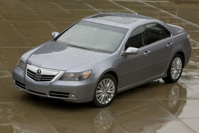 2011_Acura_RL_01_jpg_667x667_q100.jpg