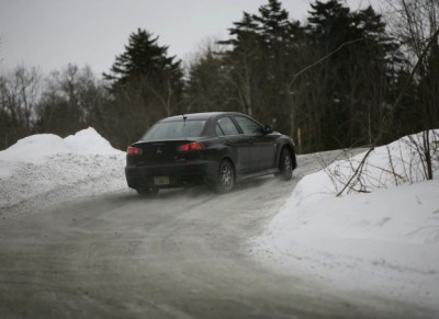 Mitsubishi-Lancer_Evolution_MR_2011_1024x768_wallpaper_0e-623x454.jpg