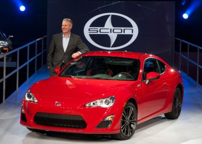 2013_Scion_FRS_Reveal_002_jpg_677x1000_q100.jpg