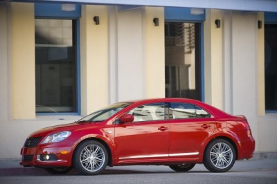 2011_Suzuki_Kizashi_Sport_SideLook-623x415.jpg