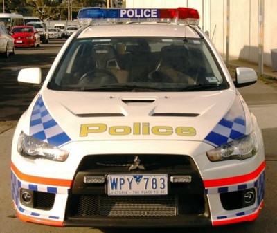 aus-police-mitsubishi-Evo.jpg