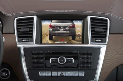 2013_mercedes-benz_gl_interior_12.jpg