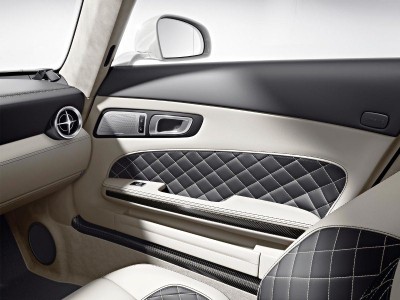 2013_mercedes-benz_sls_amg_gt_interior_6.jpg