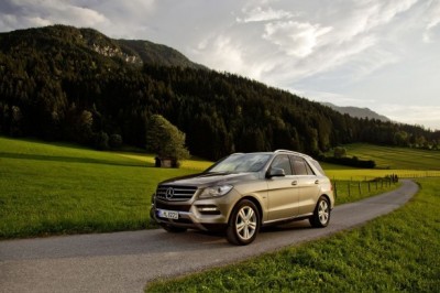 MercedesML5004MATICBlueEFFICIENCY_01.jpg