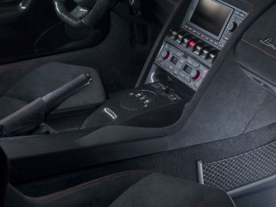 lamborghini_gallardo_lp_570-4_superleggera_edizione_tecnica_interior.jpg