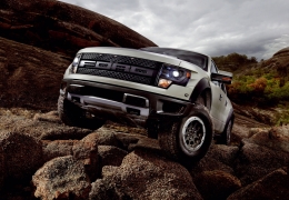 2013_ford_svt_raptor__medium.jpg