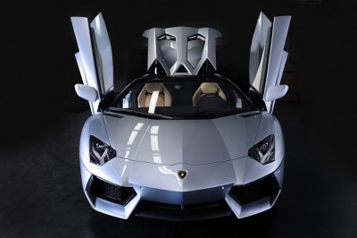 aventador_roadster_8.jpg