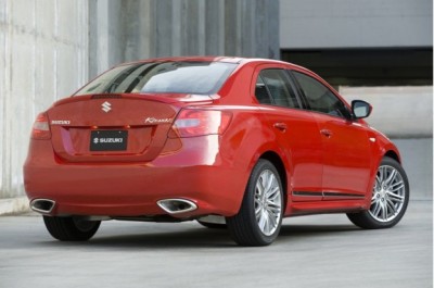 2011_Suzuki_Kizashi_Rear-623x413.jpg