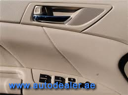 2011_Suzuki_Kizashi_Door.jpg