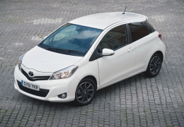 2012_toyota_yaris__medium.jpg